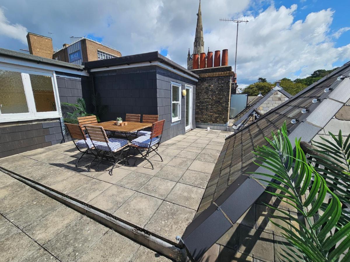 Cityscape Haven: 1 Bedroom Apartment With Terrace And City View Bournemouth Exteriér fotografie