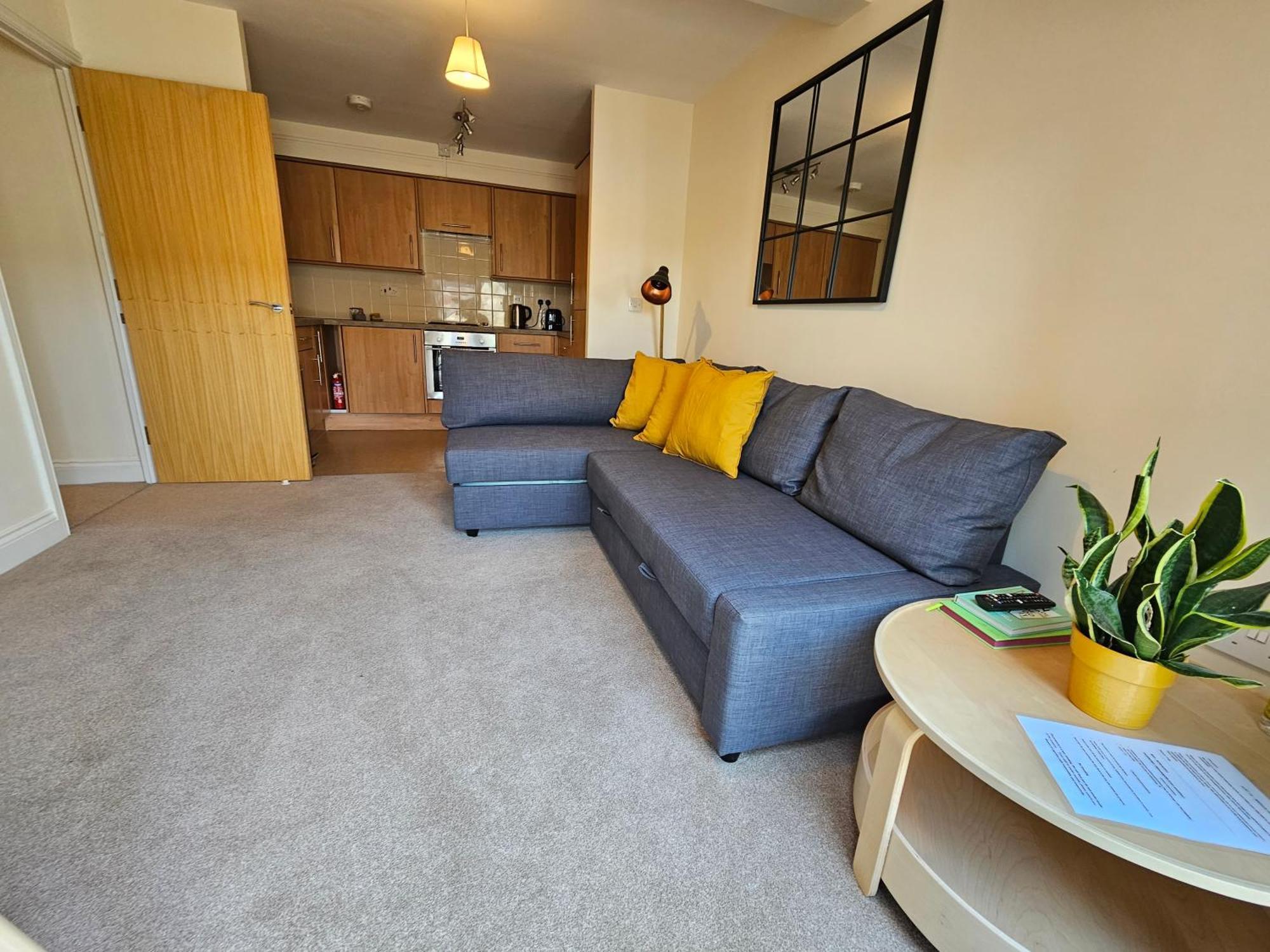 Cityscape Haven: 1 Bedroom Apartment With Terrace And City View Bournemouth Exteriér fotografie